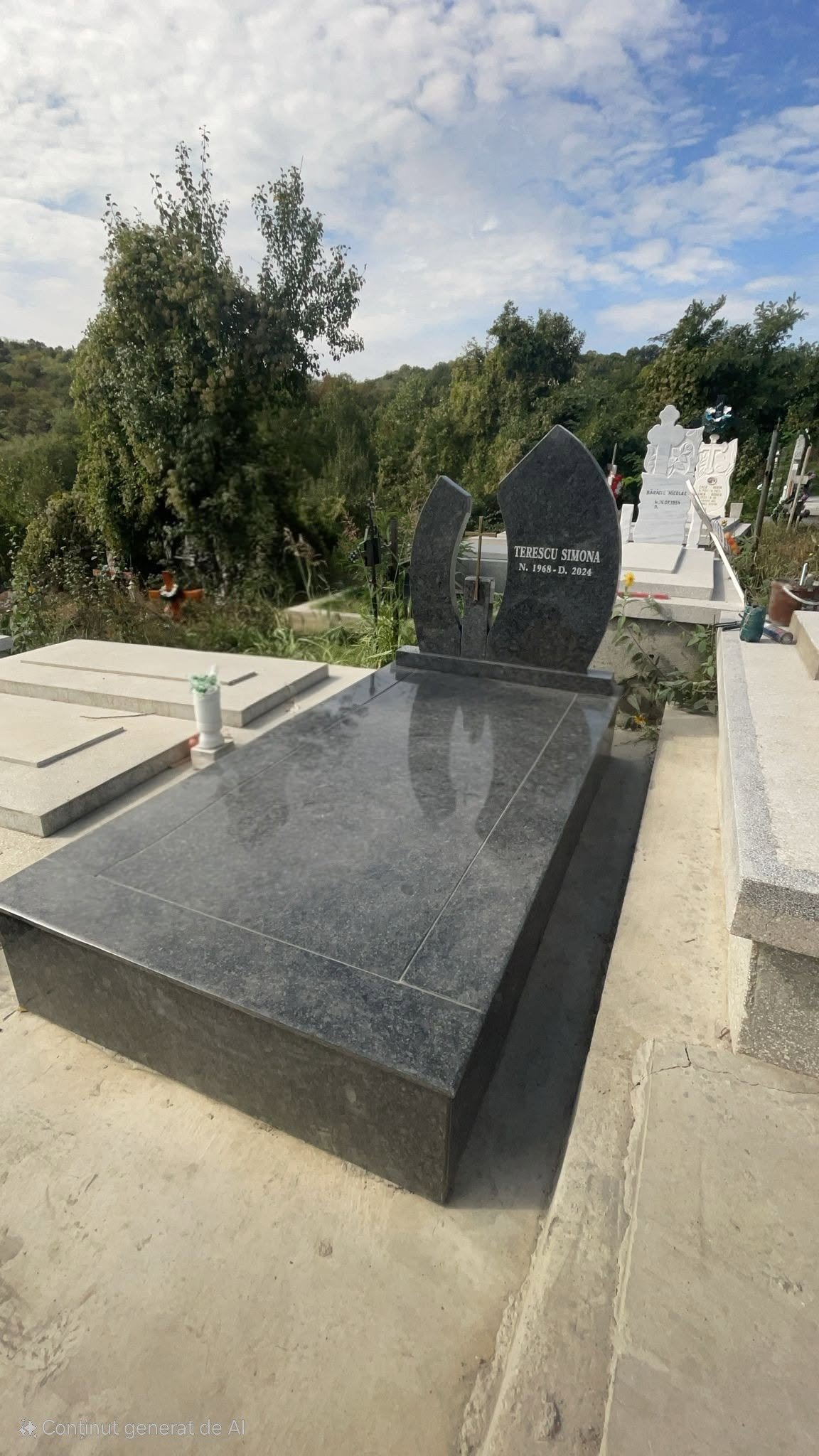 Model de monument funerar prezentat ca referință