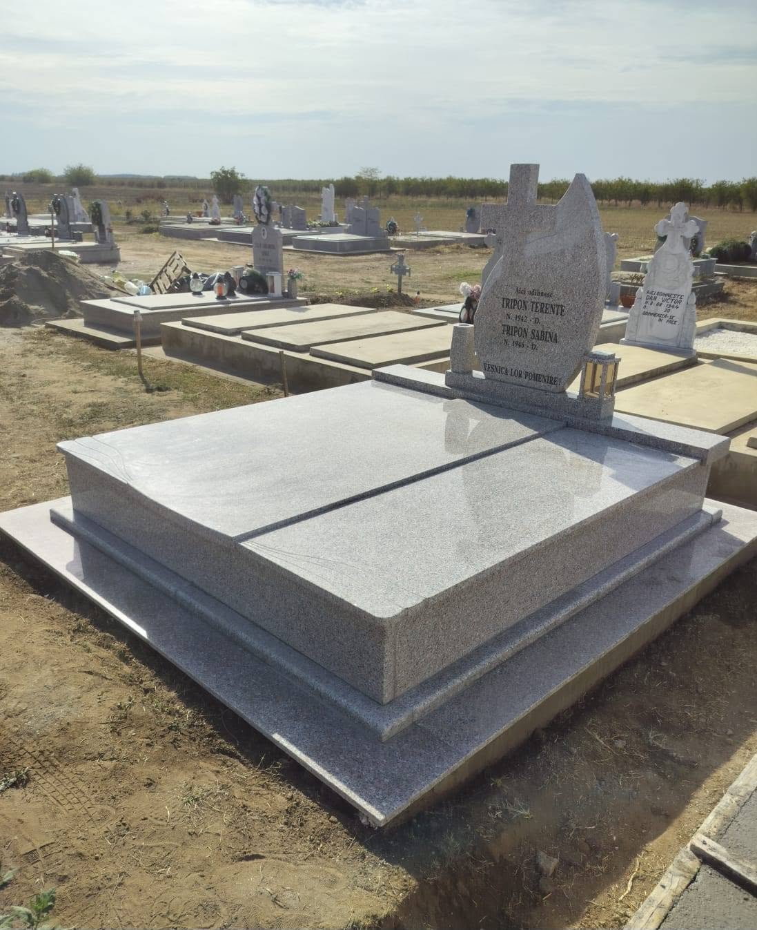 Ansamblu funerar utilizat ca model de referință