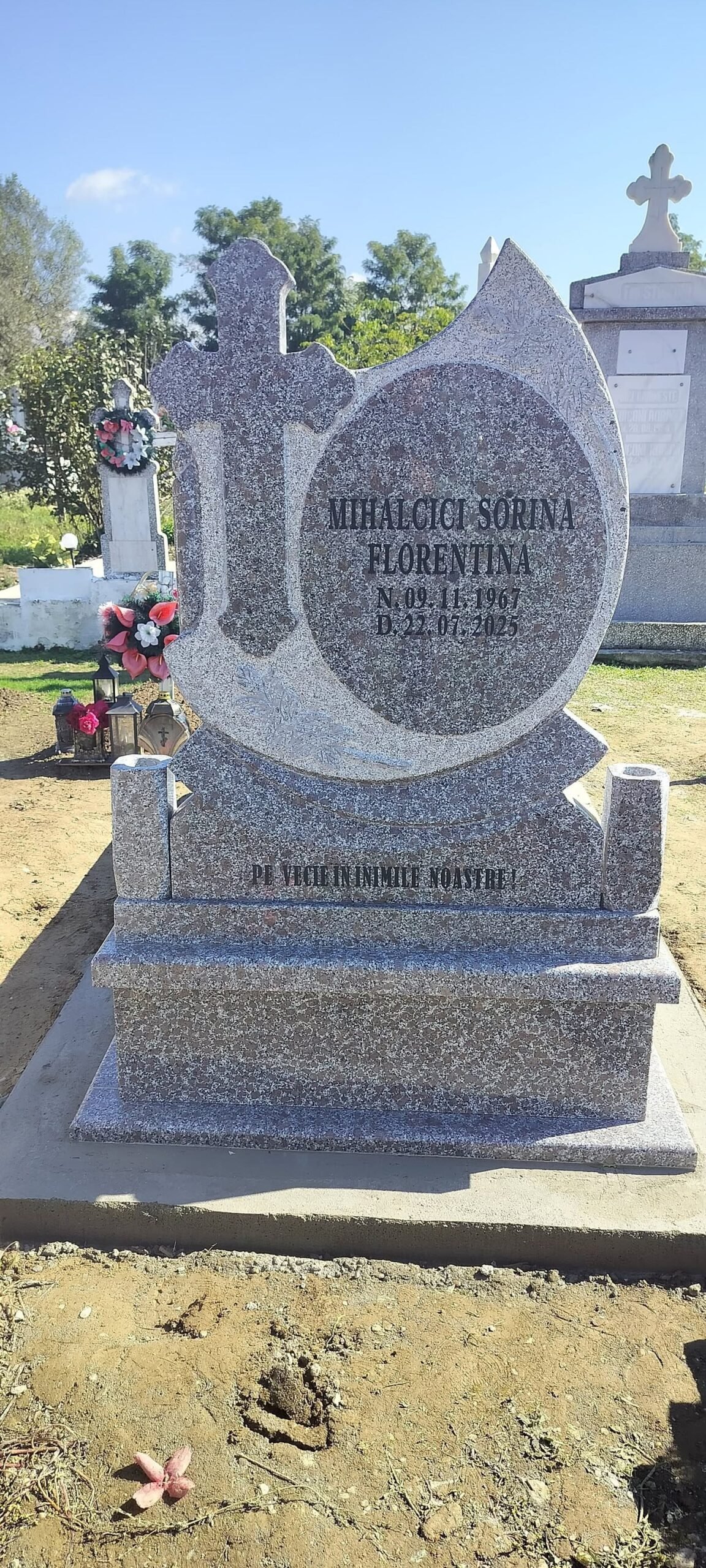 Ansamblu funerar prezentat ca reper vizual