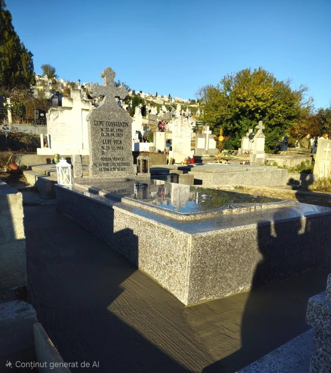 Model de monument funerar prezentat ca referință