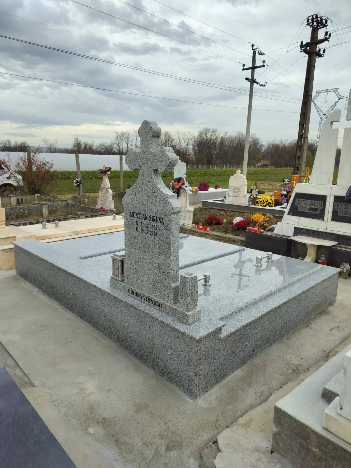 Ansamblu funerar utilizat ca referință vizuală