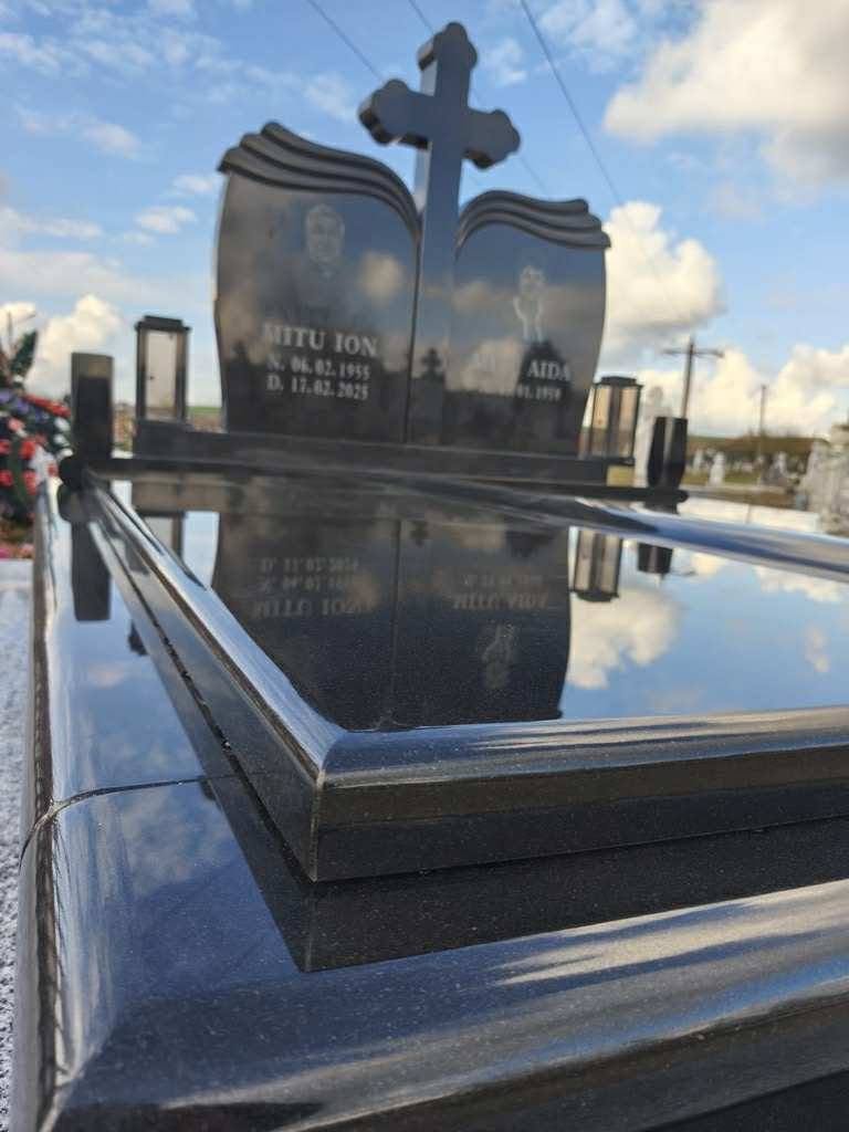 Model de monument funerar utilizat pentru comparație