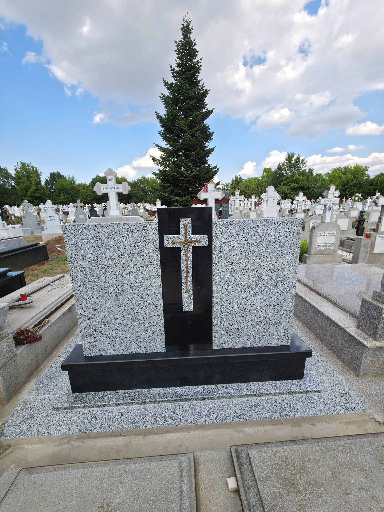 Monument funerar folosit ca model de referință
